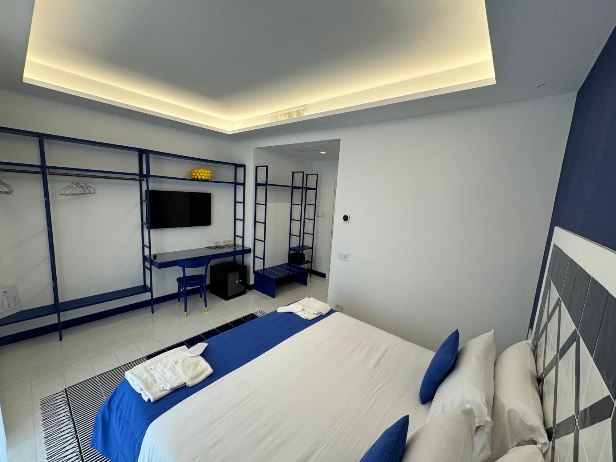 Casa Di Napoli - Sorrento Bed and Breakfast Buitenkant foto