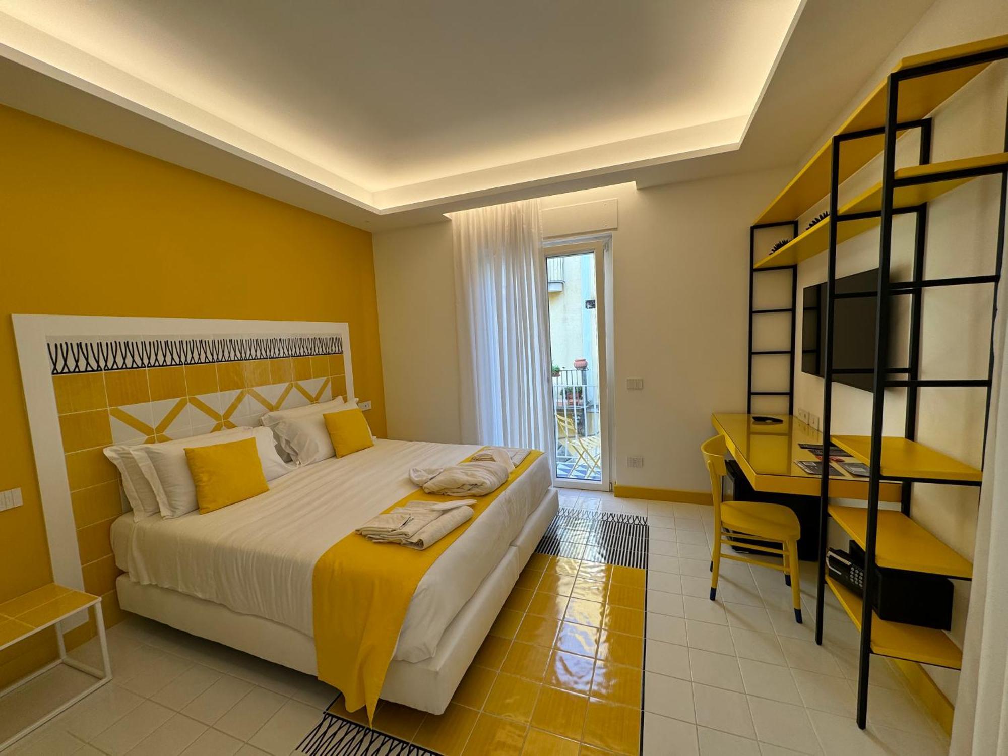 Casa Di Napoli - Sorrento Bed and Breakfast Buitenkant foto