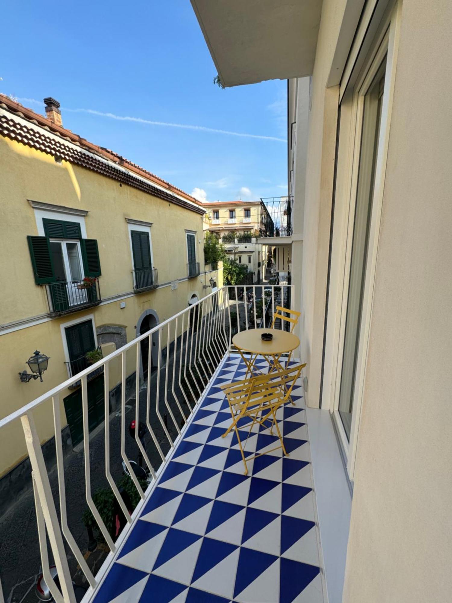 Casa Di Napoli - Sorrento Bed and Breakfast Buitenkant foto